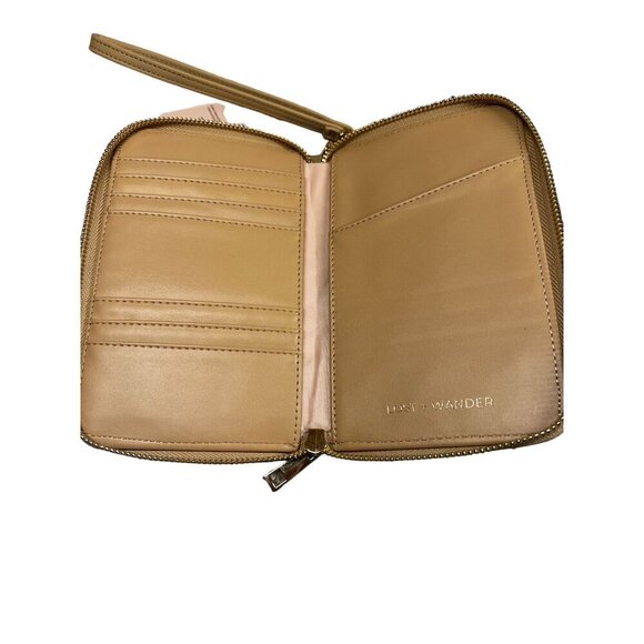 Lost + Wander Beige Passport Wallet With Wristlet Strap Worry Free NWT - Picture 3 of 6